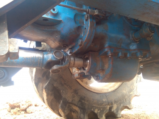 ขาย4X4FORD7610อยู่บ้านไร่อุทัยธานีขาย475000เครื่อง98แรงเช็คใหม่หมดพร้อมใช้เลย อุปกร์หาง3หาง7หลีหน้าดันหลีรถเอกสารพร้อมโอนทะเบียนต่อให้แล้วครับสนใจโทร081-0118032ต้นบ้านไร่พร้อมบริการมีรถส่งครับ