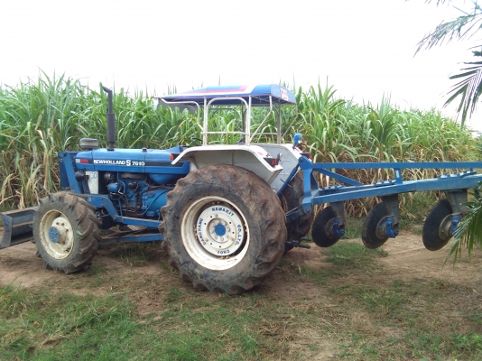 ขาย4X4FORD7610อยู่บ้านไร่อุทัยธานีขาย475000เครื่อง98แรงเช็คใหม่หมดพร้อมใช้เลย อุปกร์หาง3หาง7หลีหน้าดันหลีรถเอกสารพร้อมโอนทะเบียนต่อให้แล้วครับสนใจโทร081-0118032ต้นบ้านไร่พร้อมบริการมีรถส่งครับ