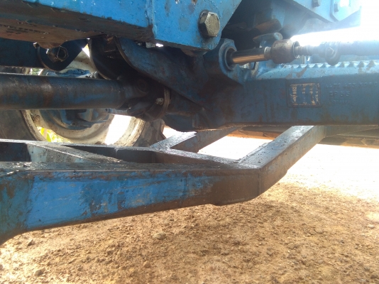 ขาย4X4FORD7610อยู่บ้านไร่อุทัยธานีขาย475000เครื่อง98แรงเช็คใหม่หมดพร้อมใช้เลย อุปกร์หาง3หาง7หลีหน้าดันหลีรถเอกสารพร้อมโอนทะเบียนต่อให้แล้วครับสนใจโทร081-0118032ต้นบ้านไร่พร้อมบริการมีรถส่งครับ