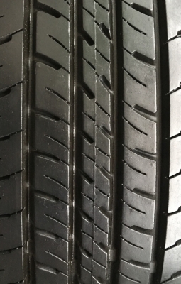 ยาง 205-70-15 Maxxis ปี 17 ดอกเต็มๆทุกเส้น มีตุ่ม