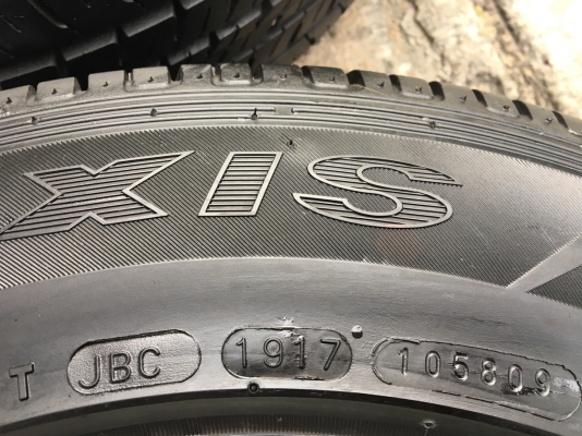 ยาง 205-70-15 Maxxis ปี 17 ดอกเต็มๆทุกเส้น มีตุ่ม