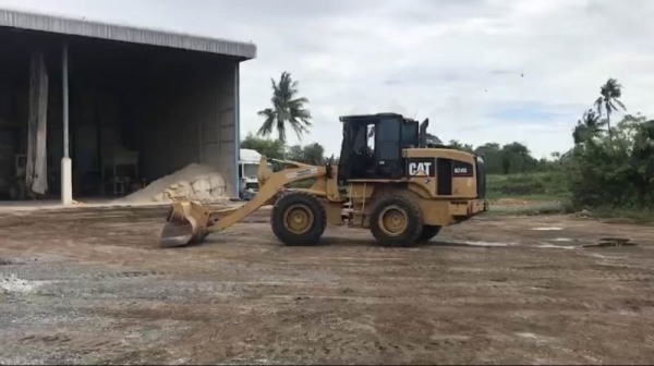 ขาย 985,000 รถตักล้อยาง CATTERPILLAR 924G เครื่องดี เกียร์แรง ระบบไฮโดรลิกสมบูรณ์ เอกสารอินวอยท์  รถอยู่  นครปฐม โทร 0610710295  สนใจ รายการสินค้า อื่นๆ ที่ เว็ปไชค์ Truck2Hand https://www.truck2hand.com/index.php?actions=content/search&amp;member_id=1361