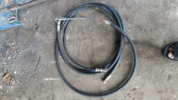 ขายสายไฮดรอลิคยาว3เมตมี2เส้น650รวมส่ง