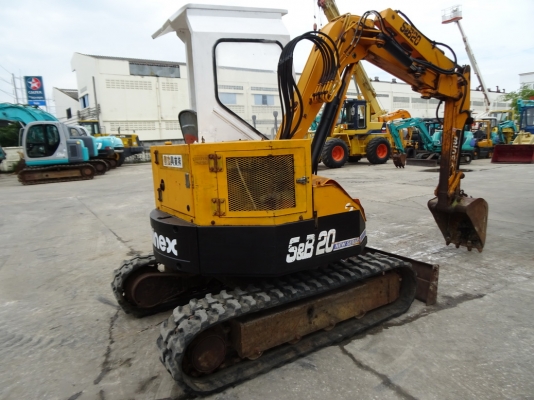 รถขุดเล็ก Hanix S.B20