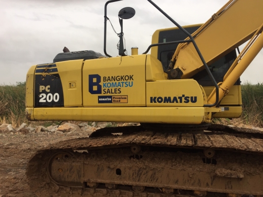 ขายด่วน แมคโค KOMATSU PC200-8
