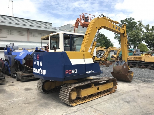 รถขุด KOMATSU : PC60-6#37XXX สภาพสวยๆเดิมๆ ตรงจากญี่ปุ่นครับ