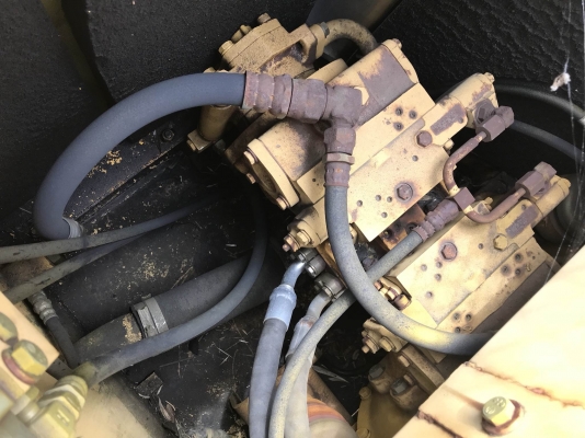 รถขุด KOMATSU : PC60-6#37XXX สภาพสวยๆเดิมๆ ตรงจากญี่ปุ่นครับ