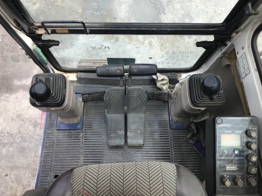 รถขุด KOMATSU : PC60-6#37XXX สภาพสวยๆเดิมๆ ตรงจากญี่ปุ่นครับ