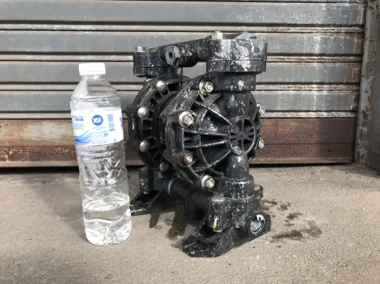 ขายปั้มไดอะแฟรม โครงสร้างพลาสติก made in USA. สภาพดีภายนอกไม่สวย ดูดแรง พร้อมใช้งาน ราคา 2,800 บาท ขายปั้มไดอะแฟรม โครงสร้างพลาสติก made in USA. สภาพดีภายนอกไม่สวย ดูดแรง พร้อมใช้งาน ราคา 2,800 บาท