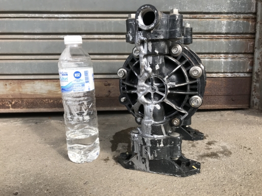 ขายปั้มไดอะแฟรม โครงสร้างพลาสติก made in USA. สภาพดีภายนอกไม่สวย ดูดแรง พร้อมใช้งาน ราคา 2,800 บาท ขายปั้มไดอะแฟรม โครงสร้างพลาสติก made in USA. สภาพดีภายนอกไม่สวย ดูดแรง พร้อมใช้งาน ราคา 2,800 บาท