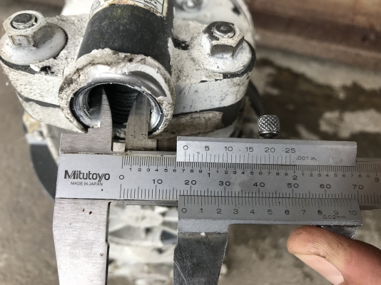 ขายปั้มไดอะแฟรม โครงสร้างพลาสติก made in USA. สภาพดีภายนอกไม่สวย ดูดแรง พร้อมใช้งาน ราคา 2,300 บาท