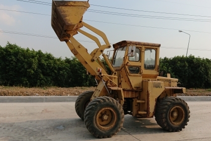 ขายรถตักตีนตะขาบ CATERPILLAR 951C (สภาพดี)