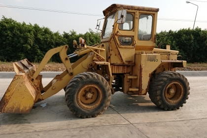 ขายรถตักตีนตะขาบ CATERPILLAR 951C (สภาพดี)
