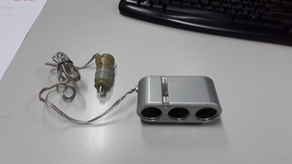 SOCKET ต่อแยกไฟที่จุดบุหรี่ แบบ3ช่อง มือสองจากญี่ปุ่น SOCKET ต่อแยกไฟที่จุดบุหรี่ แบบ3ช่อง มือสองจากญี่ปุ่น