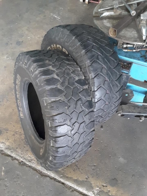 เศษยาง Maxxis MT 31-10.5-15 ปี 13 สภาพดี มี 2เส้น เศษยาง Maxxis MT 31-10.5-15 ปี 13 สภาพดี มี 2เส้น