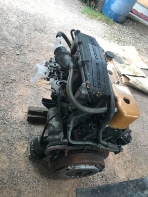 เครื่องอีซูซุ มังกรทอง 2500 ซีซี90 แรงม้า เครื่องสภาพดี พร้อมใช้ ไม่มีใบ