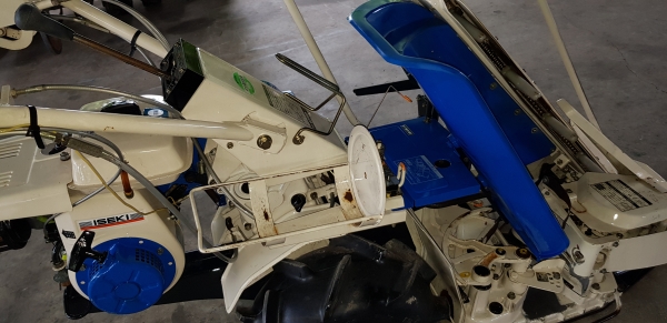 รถเกี่ยวข้าวมัดทิ้ง  สอบถามได้ครับ id 0819170852