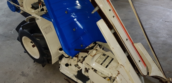 รถเกี่ยวข้าวมัดทิ้ง  สอบถามได้ครับ id 0819170852