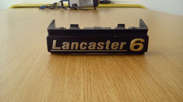 โลโก้ Lancaster 6