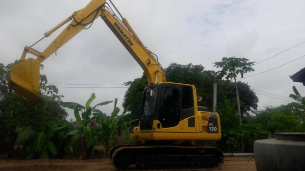 ขาย 1,540,000 KOMATSU pc 130-8 เอกสารเล่มทะเบียน รถสวยพร้อมใช้งาน  รถทำงาน 8,000 ชม. ไฟฟ้าครบ เครื่องดี ปั๊มดี ช่วงล่างดี เอวแน่น ระบบไว  รถอยู่ นครสวรรค์ 064-191-1112