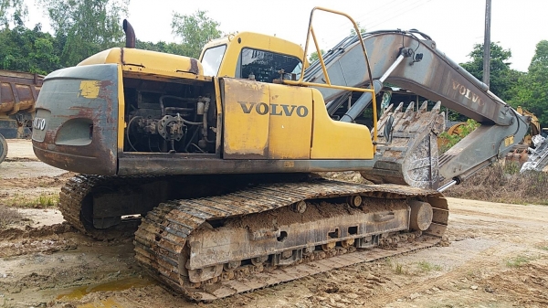 ขาย 495,000 VOLVO ไฟฟ้าตัด เครื่องดี ปั้มแรง เอวแน่น โซ่สวย รอนเลอร์ดี แผ่นแทรคสวย ตัวเดินเงียบ เอกส ขาย 495,000 VOLVO ไฟฟ้าตัด เครื่องดี ปั้มแรง เอวแน่น โซ่สวย รอนเลอร์ดี แผ่นแทรคสวย ตัวเดินเงียบ เอกส