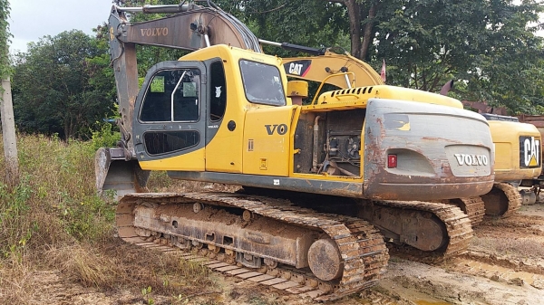ขาย 495,000 VOLVO ไฟฟ้าตัด เครื่องดี ปั้มแรง เอวแน่น โซ่สวย รอนเลอร์ดี แผ่นแทรคสวย ตัวเดินเงียบ เอกส