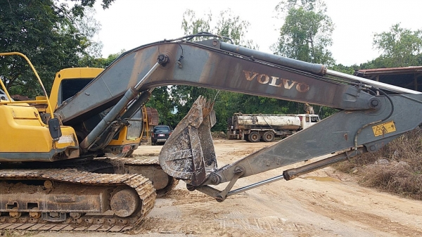 ขาย 495,000 VOLVO ไฟฟ้าตัด เครื่องดี ปั้มแรง เอวแน่น โซ่สวย รอนเลอร์ดี แผ่นแทรคสวย ตัวเดินเงียบ เอกส ขาย 495,000 VOLVO ไฟฟ้าตัด เครื่องดี ปั้มแรง เอวแน่น โซ่สวย รอนเลอร์ดี แผ่นแทรคสวย ตัวเดินเงียบ เอกส