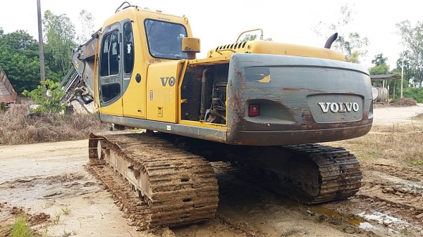 ขาย 495,000 VOLVO ไฟฟ้าตัด เครื่องดี ปั้มแรง เอวแน่น โซ่สวย รอนเลอร์ดี แผ่นแทรคสวย ตัวเดินเงียบ เอกส