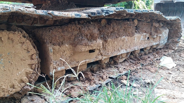 ขาย 465,000 CAT 320 B ไฟฟ้าตัด ปั้มแรง เครื่องอ่อน เอวแน่น โซ่ปานกลาง รอนเลอร์ดี แผ่นแทรคสวย ตัวเดิน