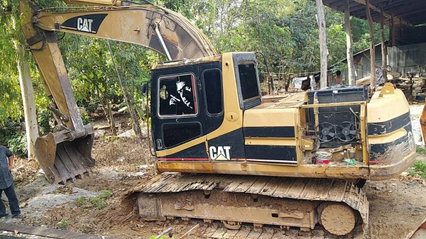 ขาย 465,000 CAT 320 B ไฟฟ้าตัด ปั้มแรง เครื่องอ่อน เอวแน่น โซ่ปานกลาง รอนเลอร์ดี แผ่นแทรคสวย ตัวเดิน