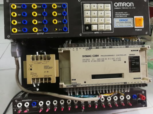 ชุดฝึกplc Omron ใช้งานปกติสนใจทักมาครับID rang.559 ค่าส่ง180บ.