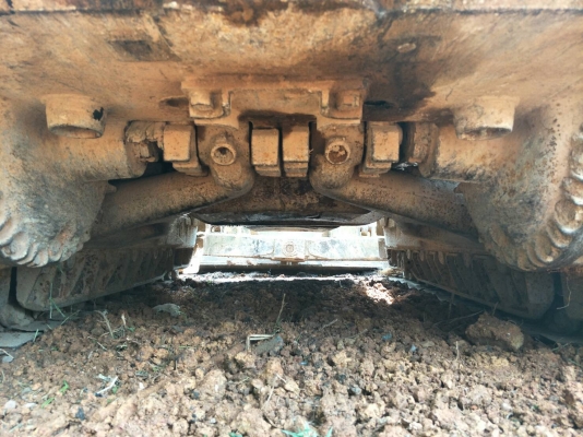มี VDO ให้ชม.รถแทรคเตอร์ KOMATSU D50A-15 ห้องเลี้ยวแห้ง พร้อมเขาล้มไม้ ราคา 450000