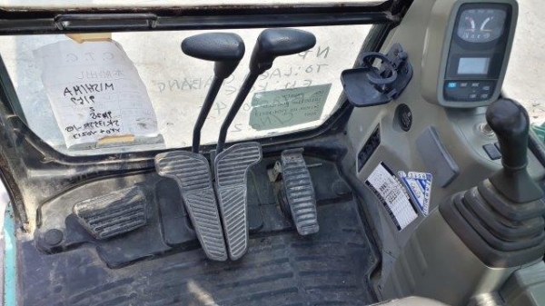 KOBELCO SK135SR-1ES # YY04-10213 มีลายต่อหัวเจาะ มือสองญี่ปุ่น