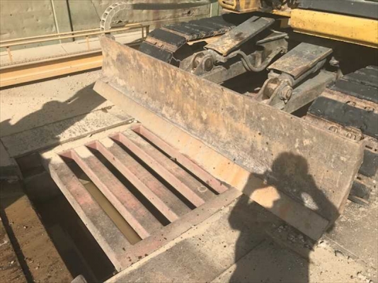 KOBELCO SK135SR-1ES YY04-10140 ลายต่อหัวเจาะ ใบมีด มือสองญี่ปุ่น