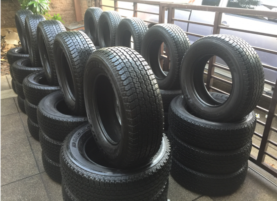 ยางน้องๆป้ายแดง Bridgestone 245 70 16 ปี18 มีให้เลือก 10ชุด ดอกเต็ม ไม่มีปะ เนื้อนิ่มๆ ใช้ยาว ราคาไม