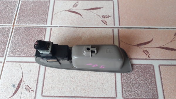 สวิทช์ กดขึ้น ลง กระจก VOLVO S40 ประตูหลังขางขวา สวิทช์ กดขึ้น ลง กระจก VOLVO S40 ประตูหลังขางขวา