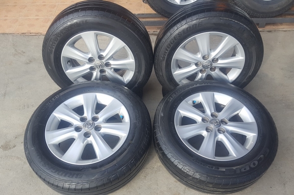 ล้อTOYOTA Aitis ขอบ15  5รู100 พร้อมยาง 4 ล้อ