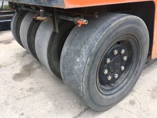 รถบด 7ล้อยาง RT200W นำเข้าตรงจากญี่ปุ่นครับ