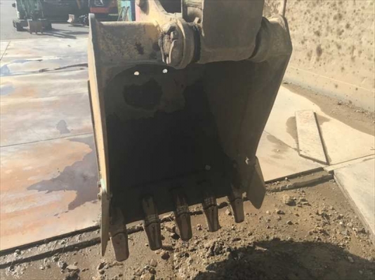 KOBELCO SK135SR-1ES #YY04-10140 พร้อมใบมีด ลายหัวเจาะ นำเข้าจากญี่ปุ่น โทร. 080-6565422 (หนิง)