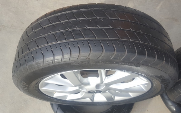 ขายล้อ Nissan Note ขอบ15 ยาง185/60/15 ปี 16 4 ล้อ ขายล้อ Nissan Note ขอบ15 ยาง185/60/15 ปี 16 4 ล้อ