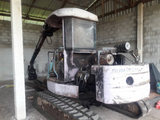 รถแบคโฮ  SUMITOMO รุ่นsh55   มีหัวคีบหมุนรอบตัว  รถใช้งาน