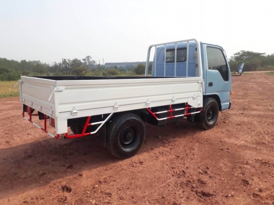 ISUZU NKR. 4ล้อ รถห้างสวยๆพร้อมใช้งาน ขาย 255,000 บาทศุภากร 081-1903107, 089-5367218.
