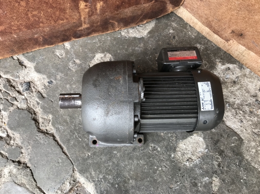 ขายมอเตอร์เกียร์ Mitsubishi 1HP. 380V อัตราทด 1:30 เพลาออกประมาณ 48 รอบต่อนาที สภาพสวยมาก หมุนนิ่ม พร้อมใช้งาน ขายมอเตอร์เกียร์ Mitsubishi 1HP. 380V อัตราทด 1:30 เพลาออกประมาณ 48 รอบต่อนาที สภาพสวยมาก หมุนนิ่ม พร้อมใช้งาน