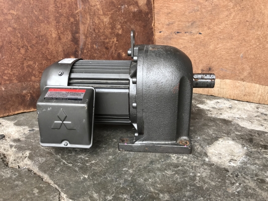 ขายมอเตอร์เกียร์ Mitsubishi 1HP. 380V อัตราทด 1:30 เพลาออกประมาณ 48 รอบต่อนาที สภาพสวยมาก หมุนนิ่ม พร้อมใช้งาน ขายมอเตอร์เกียร์ Mitsubishi 1HP. 380V อัตราทด 1:30 เพลาออกประมาณ 48 รอบต่อนาที สภาพสวยมาก หมุนนิ่ม พร้อมใช้งาน
