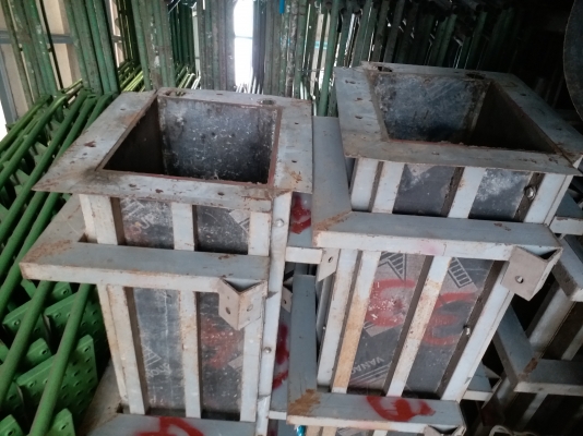 ขายแบบหล่อเสาโรงงาน 0.4 x 0.5 x 8.00 m.