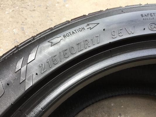 ยาง Maxxis 215-50-17 ปี 17 ครบชุด 4 เส้น 3500 สวยๆไม่มีปะไม่บวมไม่กินข้างดอกยางเหลือเยอะเอาไปวิ่งกัน ยาง Maxxis 215-50-17 ปี 17 ครบชุด 4 เส้น 3500 สวยๆไม่มีปะไม่บวมไม่กินข้างดอกยางเหลือเยอะเอาไปวิ่งกัน