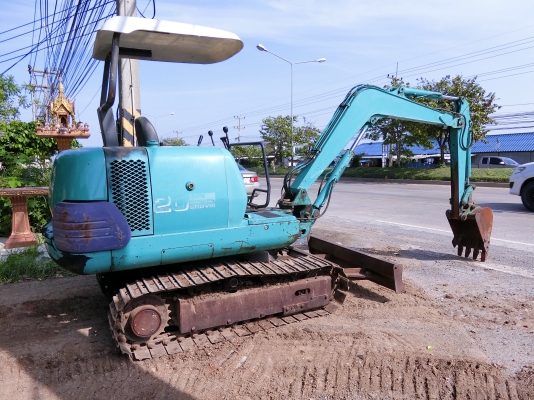 KOMATSU 20-7 ขนาด PC-20 <มีVDOชม> รถเก่านอกมีเอกสารใบอินวอย☎️ติดต่อ 085-5632278 (ราคาต่อรองได้)