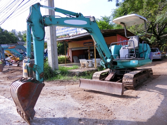 KOMATSU 20-7 ขนาด PC-20 <มีVDOชม> รถเก่านอกมีเอกสารใบอินวอย☎️ติดต่อ 085-5632278 (ราคาต่อรองได้)