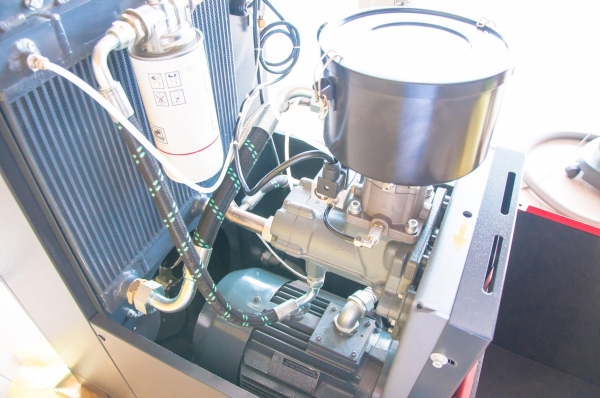 ปั้มลม Chicago Pneumatic USA ของใหม่ๆ ไม่เคยใช้งาน ปั้มลม Chicago Pneumatic USA ของใหม่ๆ ไม่เคยใช้งาน