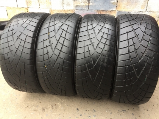 ยางซอฟ TOYO R1R 195-50-15 ปี 17 1 16 2 14 1 ครบชุด 4 เส้น 3500 สวยๆไม่บวมดอกยางเหลือเยอะเอาไปวิ่งกัน ยางซอฟ TOYO R1R 195-50-15 ปี 17 1 16 2 14 1 ครบชุด 4 เส้น 3500 สวยๆไม่บวมดอกยางเหลือเยอะเอาไปวิ่งกัน